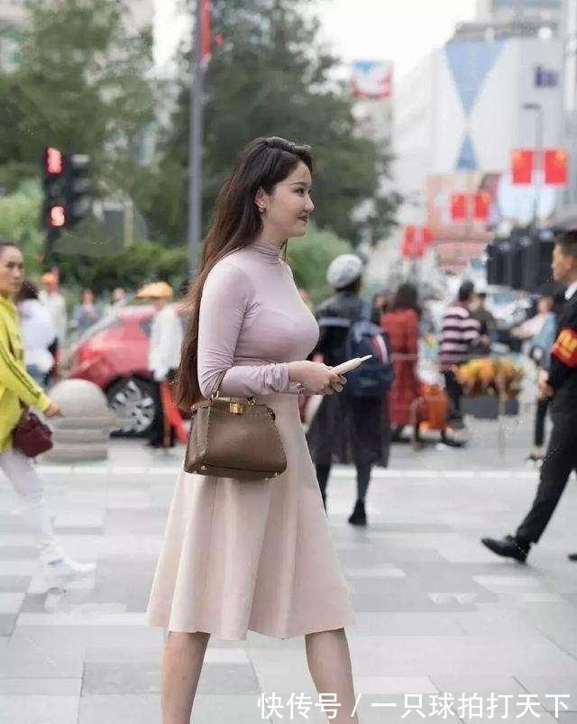 造型 瑜伽裤才是穿搭主角,让造型显得低调耐看,显得大气!