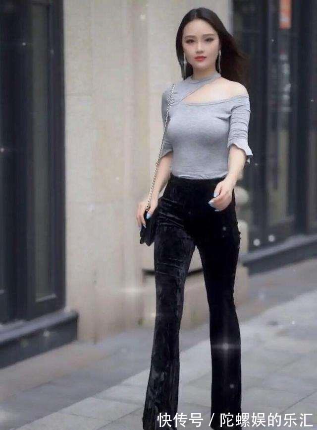 美女|身材修长的打底裤美女，增加造型层次感，真佩服她