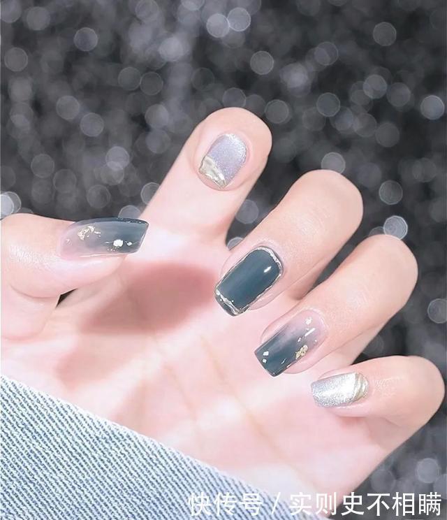 美甲师|过年美甲可不能输!这几款美甲精致时髦还显手白,照着做就行!