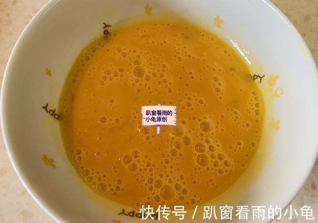 甜品|1盒牛奶，2个鸡蛋，做一碗焦糖布丁，细腻嫩滑，盘子都能舔干净