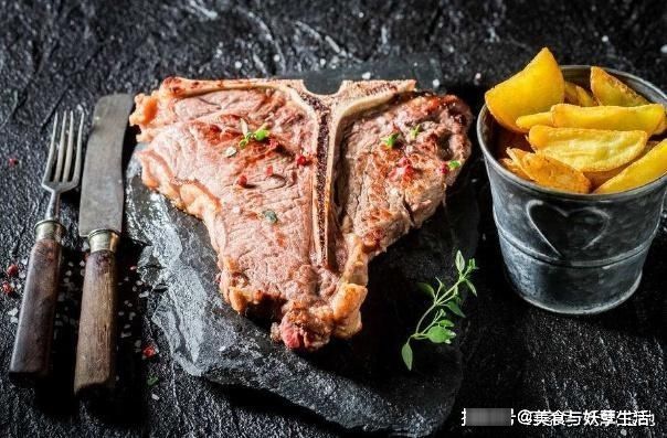 牛排|吃牛排，服务员给纸是干嘛的？千万别用来擦嘴，西餐知多少？