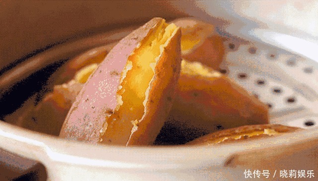 用电饭煲就能做的美食,不放一滴油一滴水,全家都爱吃