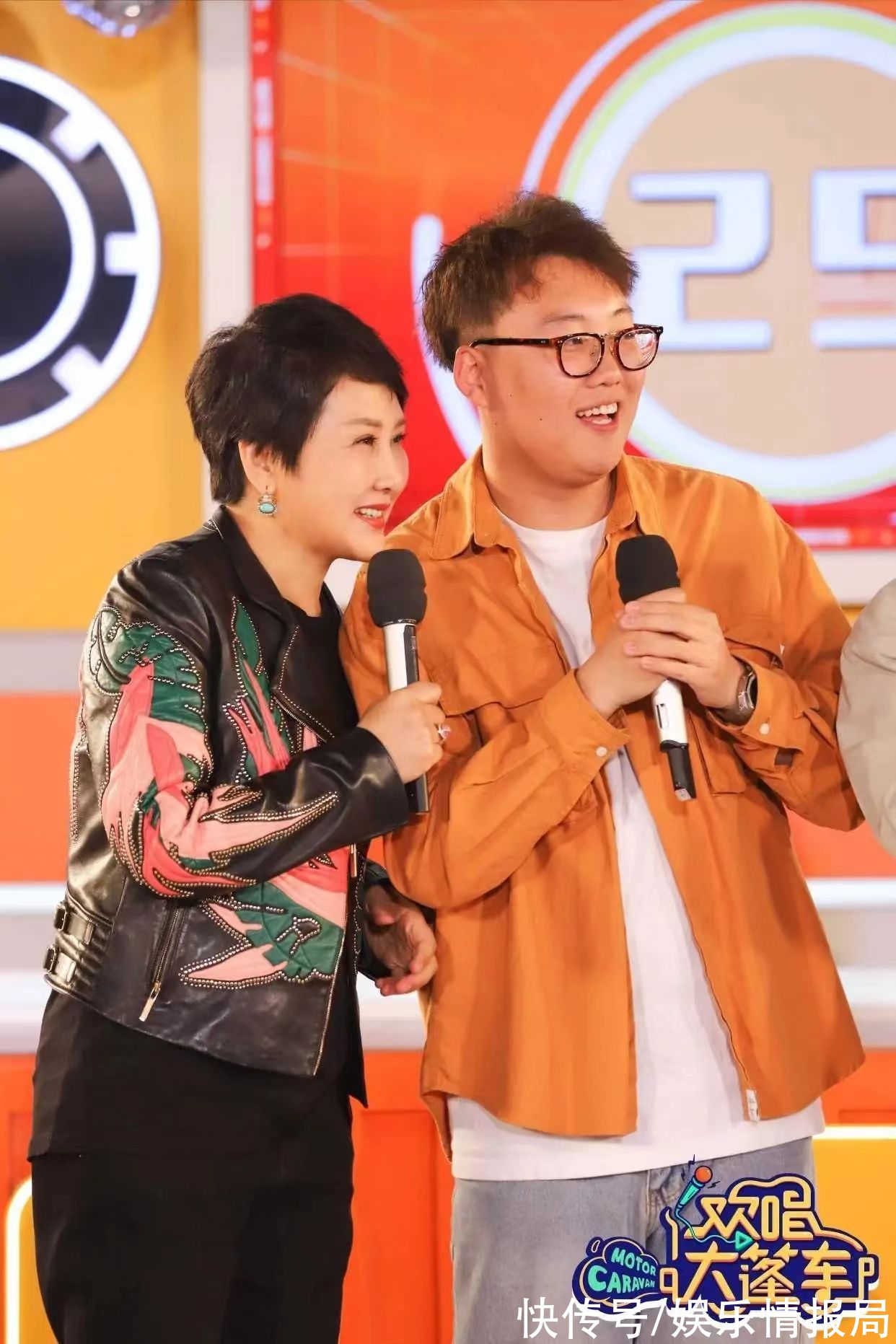 “歡唱大福星”張凱麗驚喜空降，和“賊拉熱情”的觀眾k歌太嗨了