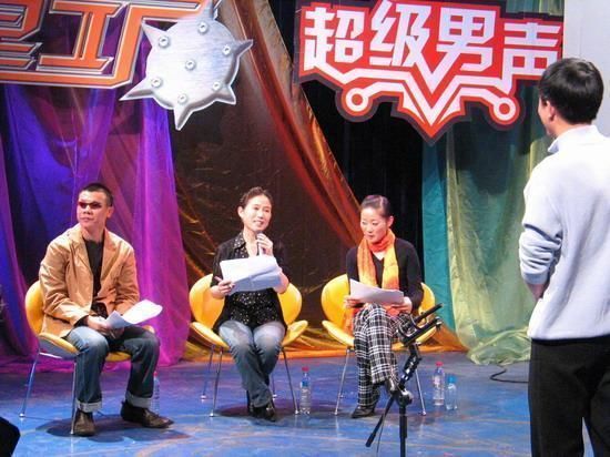 4个孩子两个爹,哭诉养不起的何洁,前夫才是真悲哀