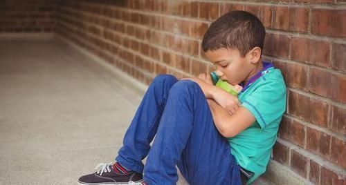 第二体征|男孩“性早熟”通常有3种表现,关系孩子心理发育,家长要重视