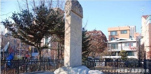 座石碑|韩国首尔有座清朝石碑,民众将石碑视为“国耻”,政府却将其保护
