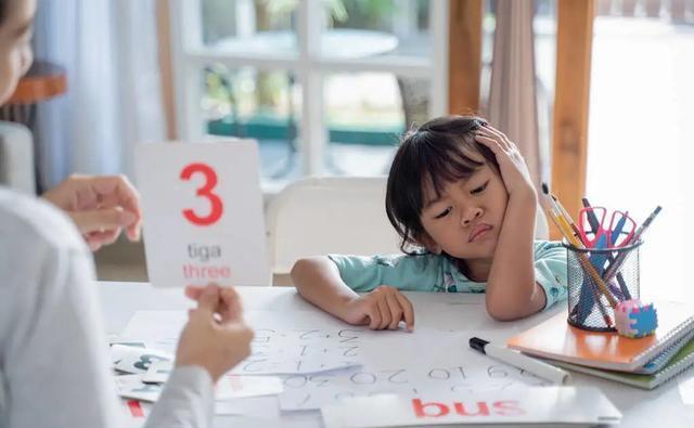 孩子|那个不听话的孩子,其实心里很苦,知道真相后,你还会吼孩子吗?