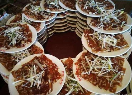 农村遇到红白喜事常有的几道硬菜,看了让人很有食欲!