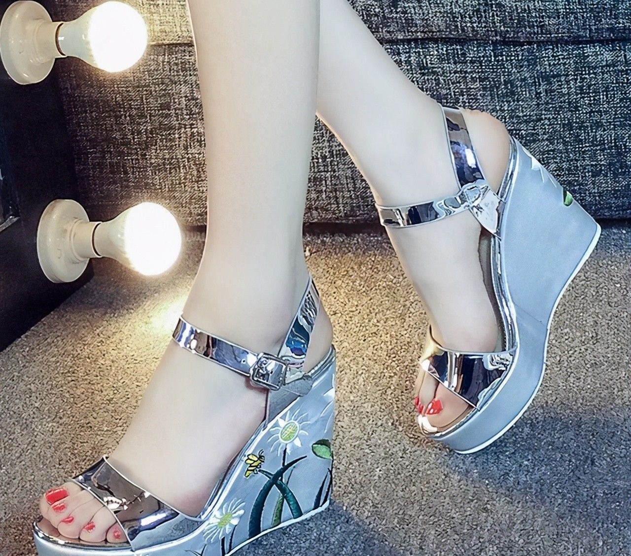 女性 优雅好贵的鱼嘴鞋,从脚穿起,让女性增加了一份气质