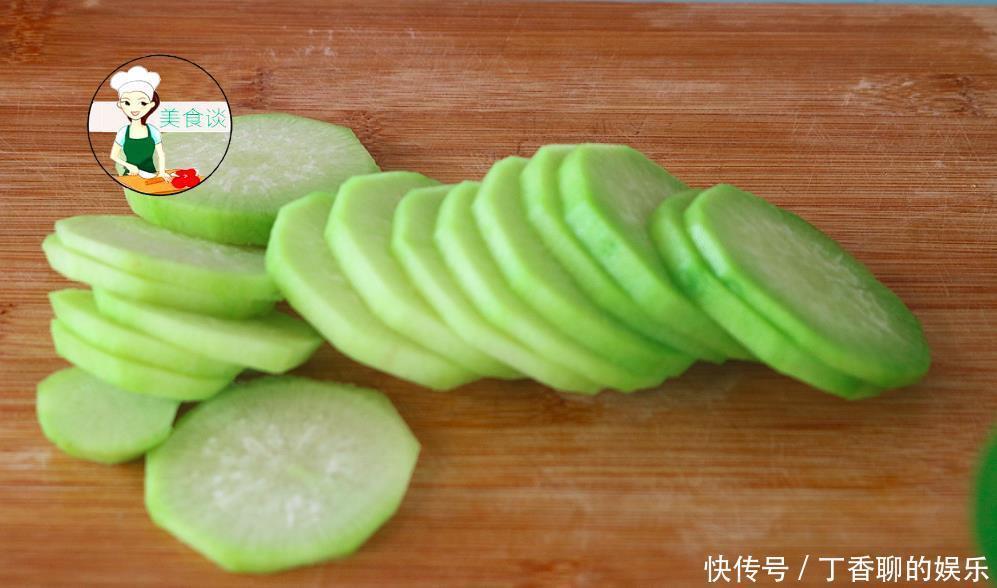 萝卜|冬吃萝卜赛人参,奶奶最爱萝卜此做法,每天喝一碗,冬天吃特营养