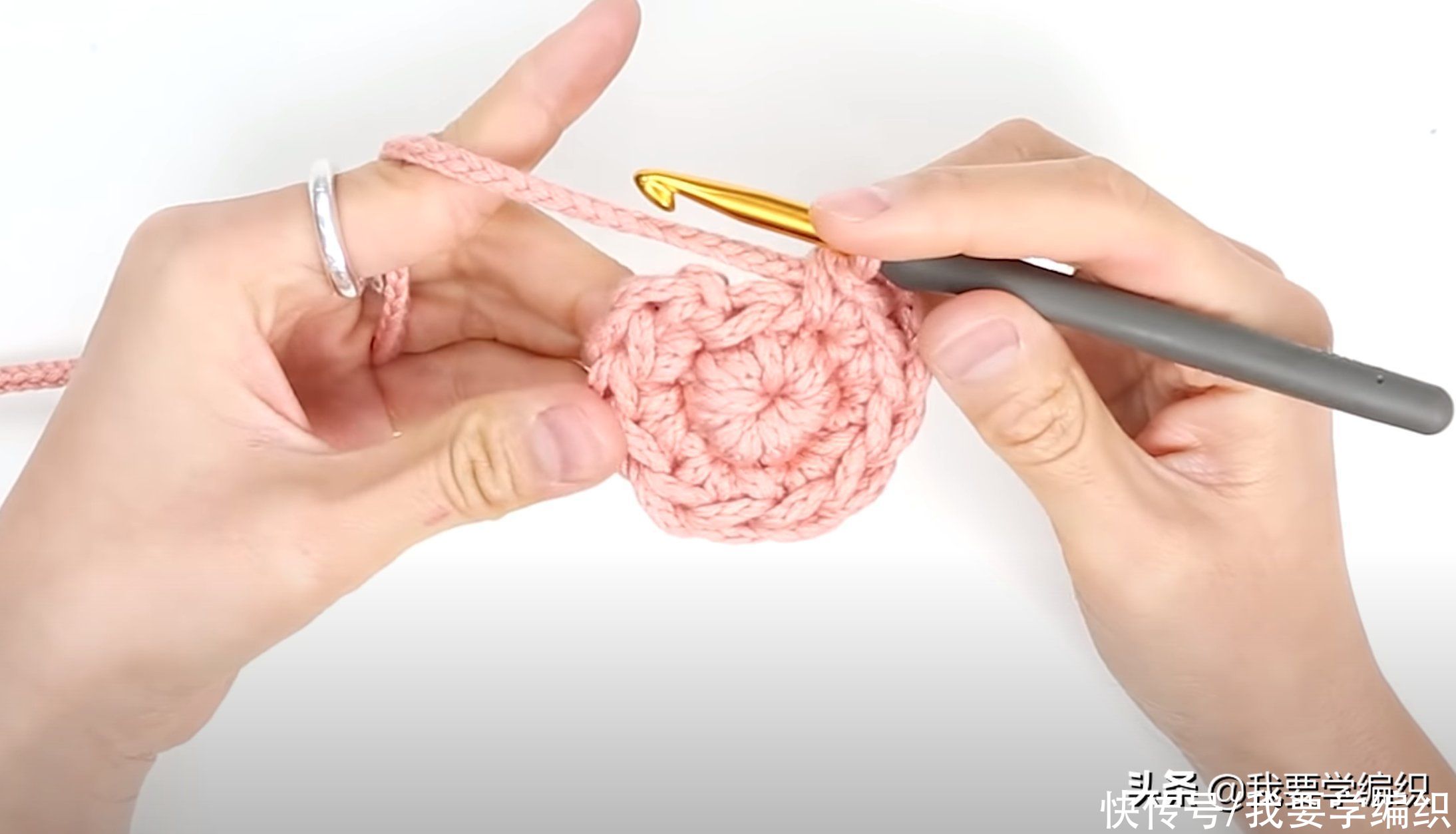 自己钩一款可爱又别致的手提包，刺猬包编织教程，新手入门级包包