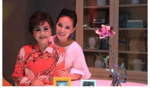 肖卓|當眾質疑尚雯婕，二婚嫁給自己的粉絲，耿直的李谷一現在怎樣了？