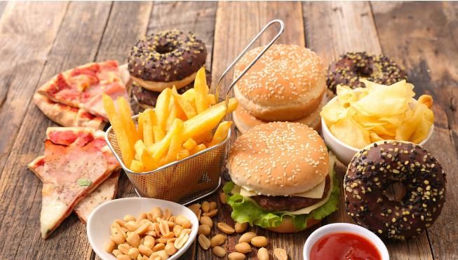 世卫组织辟谣：垃圾食品汉堡炸鸡等不是真垃圾！可以放任吃？
