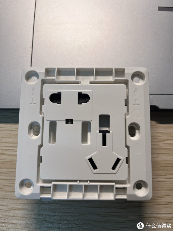 拆解|6.18预售西门子皓彩斜五孔插座拆解