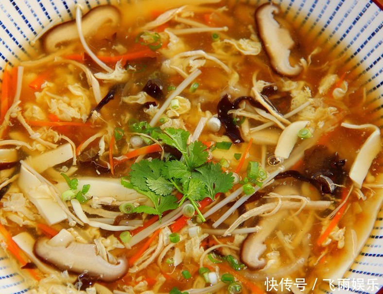 美容养颜汤，酸辣开胃，一口气喝三碗，驱寒祛湿，营养全面，好喝