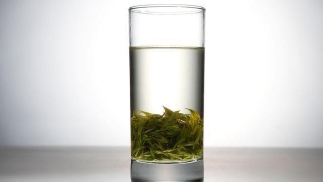 高血压的“元凶”被发现,并非食盐,而是它,忍住就是硬道理