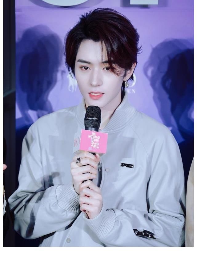 红毯|青3九强红毯土掉渣：孙亦航探险装，唐九洲豹纹，罗一舟运动服