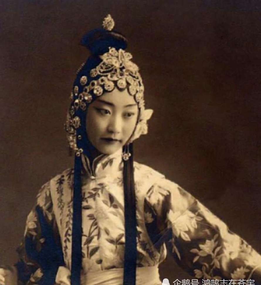 美甲|历史罕见照片,三十岁的林徽因与大佛深情对视,图五赵一荻在美甲