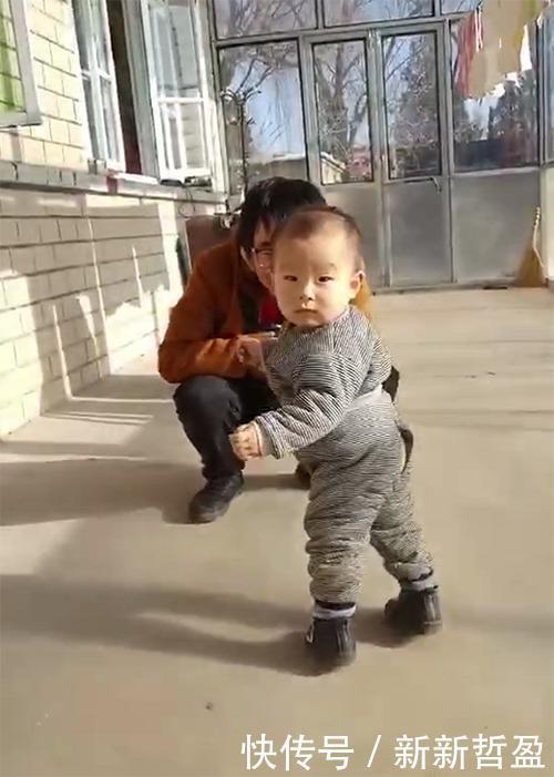 心酸|爸爸打工3个月没回家,与1岁儿子相见的那一刻,网友:太心酸了