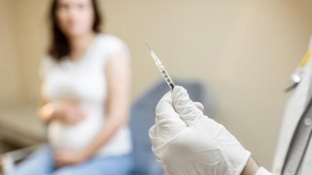 流产|美国研究：新冠疫苗对备孕人群和孕妇安全，不会增加流产风险
