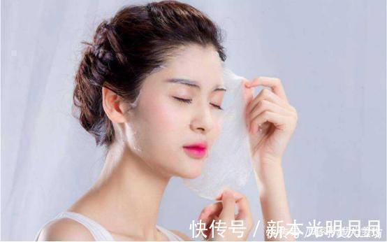 伊心美妆|女生敷面膜时,掌握“4个技巧”,效果翻倍,皮肤水嫩更细腻!