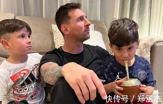 特维斯|梅西又在家里带孩子!特维斯:梅罗来自外星,必须向他们脱帽致敬