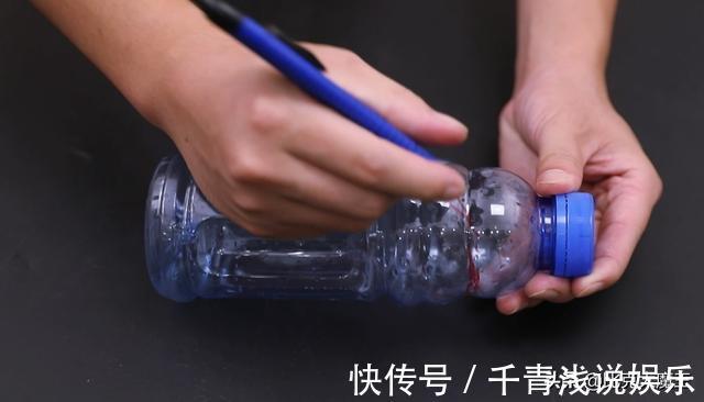 大瓶口的塑料瓶别扔了，简单改造一下，厉害又好用，家家都能用到