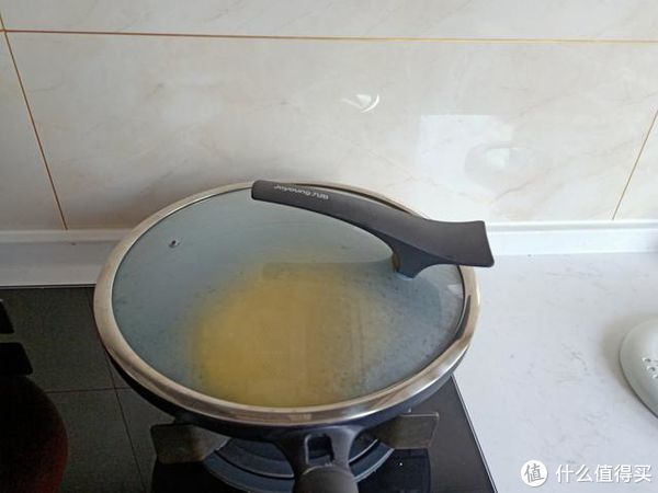 好吃|剩米饭别做蛋炒饭了，加这几样做煎饼，又香又好吃，太惊喜