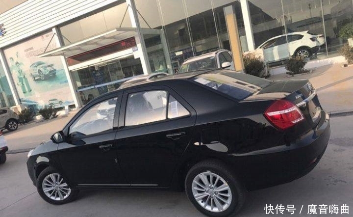 面包车|只卖4万多块钱,还要啥面包车,这辆车堪称家用代步神器