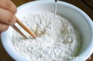 发面时加点“它”,烙出的饼软嫩香酥,放到第二天也不会干