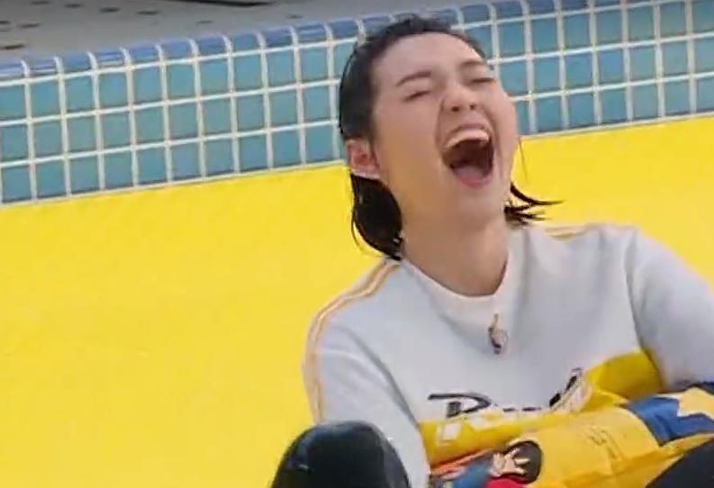 蔡徐坤|跑男遭遇“死亡角度”拍攝蔡徐坤蔣依依勉強(qiáng)能扛住，而baby讓人意外