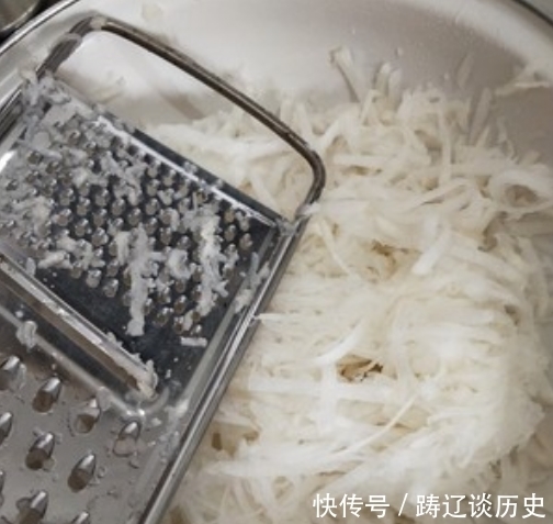 味道|用萝卜包饺子,放这两样调料就“毁了”!味道难吃,吃不出萝卜味!