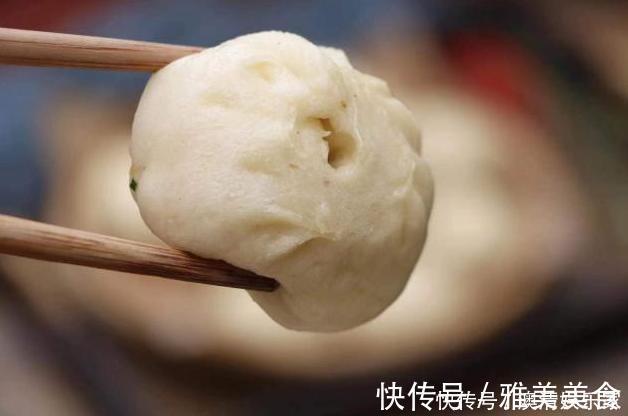韭菜鸡蛋包包子试试这种小笼包，冷了也不会发硬