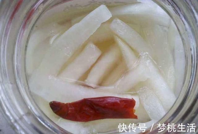 美味|酱菜师傅：腌萝卜时，多加这“2味”，美味提升“10倍”