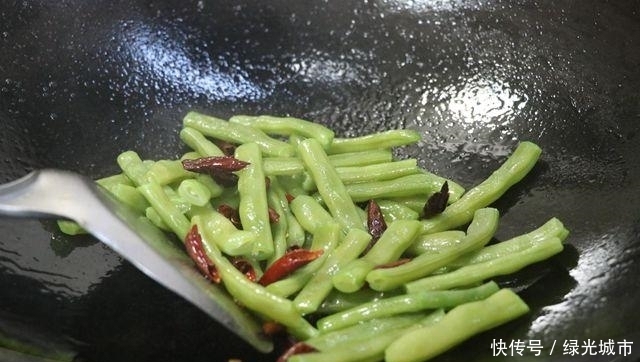 过年要常吃“这菜”,清肠排毒又养胃,吃大鱼