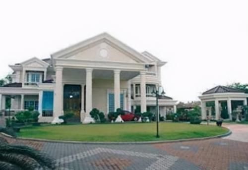 文莱|吴尊节目公开自己的家,占地超过一千平米,在文莱却只是中档家庭