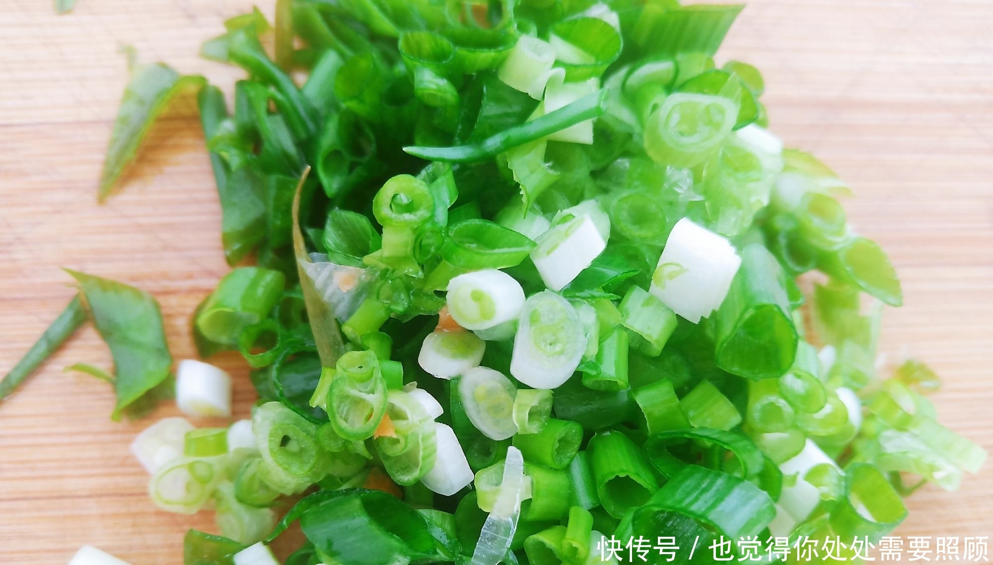 小饼|这样做的蔬菜小饼专治孩子挑食,一个一个吃不停