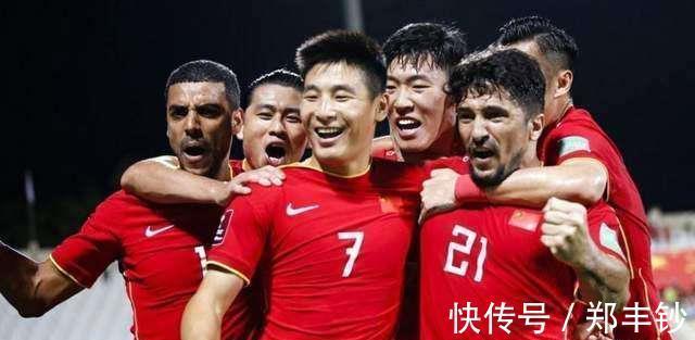 世预赛|从0-0到1-0!12强赛格局变天,阿曼赢球=神助攻国足,5队齐鼓掌