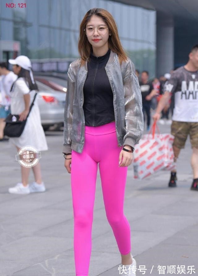 毛衣 选好适合自己的打底裤,少不了休闲裤装的修饰,展现气质!