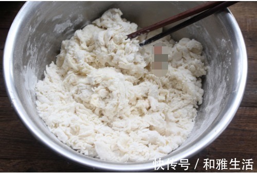 自从婆婆教会我油酥饼的这种做法，我家一星期一袋面，是真的好吃