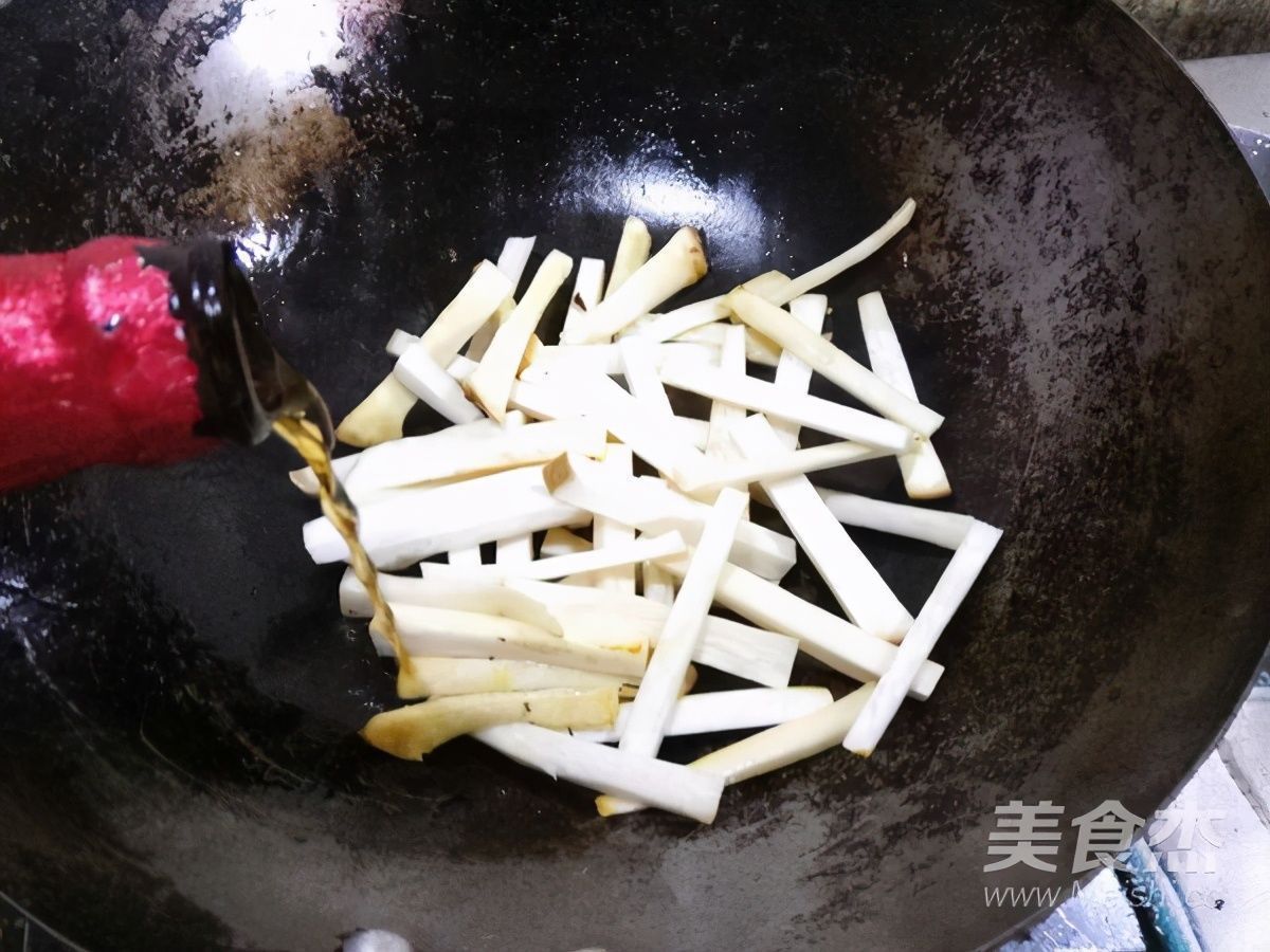 医生不会告诉你,它是强碱性食物,补血防脱发,上年纪的人要多吃