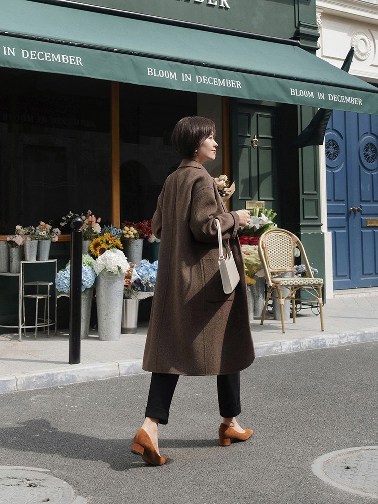 修饰|据说气质女生会爱上简约风,这样穿大衣,让你一整个冬天都很美