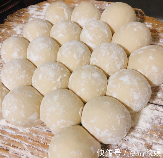 面粉|蒸馒头时要点都不对学会正确做法,又白又香!