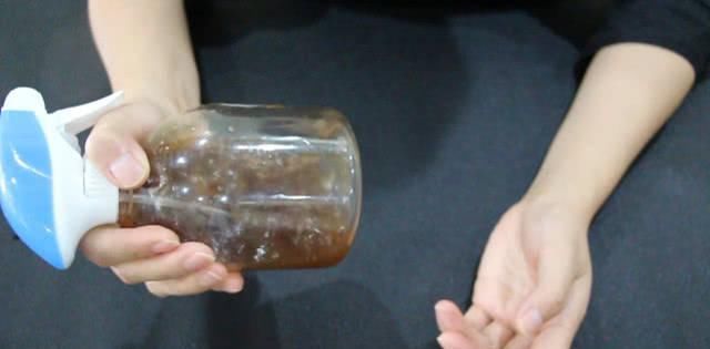 妙招|卫生间瓷砖脏了，还在傻傻的用清洁剂只需用它一擦立马洁白如新