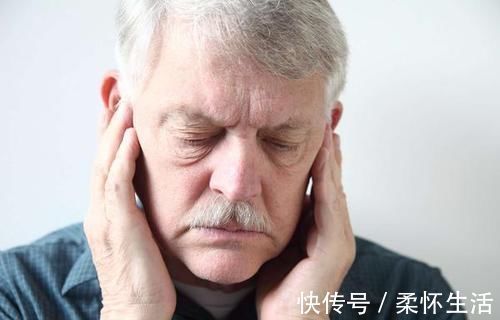 预防老年痴呆|老人若有4种异常,或是老年痴呆的前兆,家里有长辈的,需留意