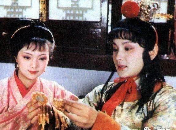 贾宝玉|贾桂是末世里独一无二的新生儿,他并不是贾宝玉与薛宝钗的孩子