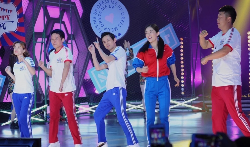 《快乐大本营》收视率狂跌,终于认清现实,决定放弃李浩菲