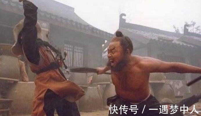 韩伯龙!黑旋风李逵的结局:手脚筋被挑断,像抓猪崽似的被人掐着脖子生擒