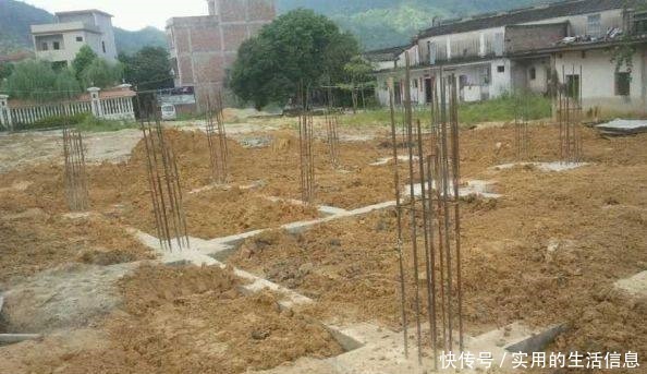 建房子|晒晒我家和屋后邻居家的别墅,一栋小复式,另一栋是数百万的庄园!