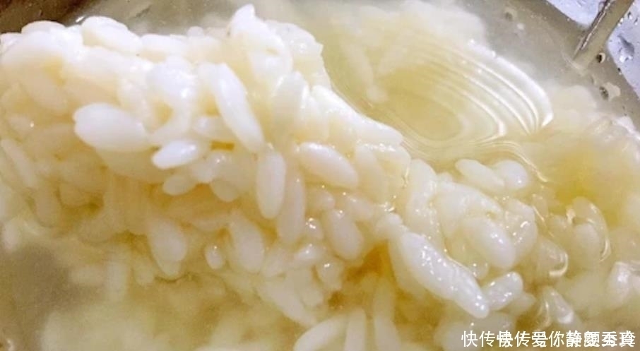 搅拌均匀|晚上洗脸后，建议大家擦点它在脸上，坚持数天，皮肤白白嫩又滑